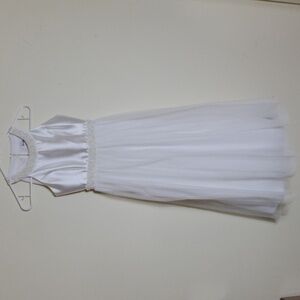 Speechless Girls Sleeveless White Formal dress.Size 10